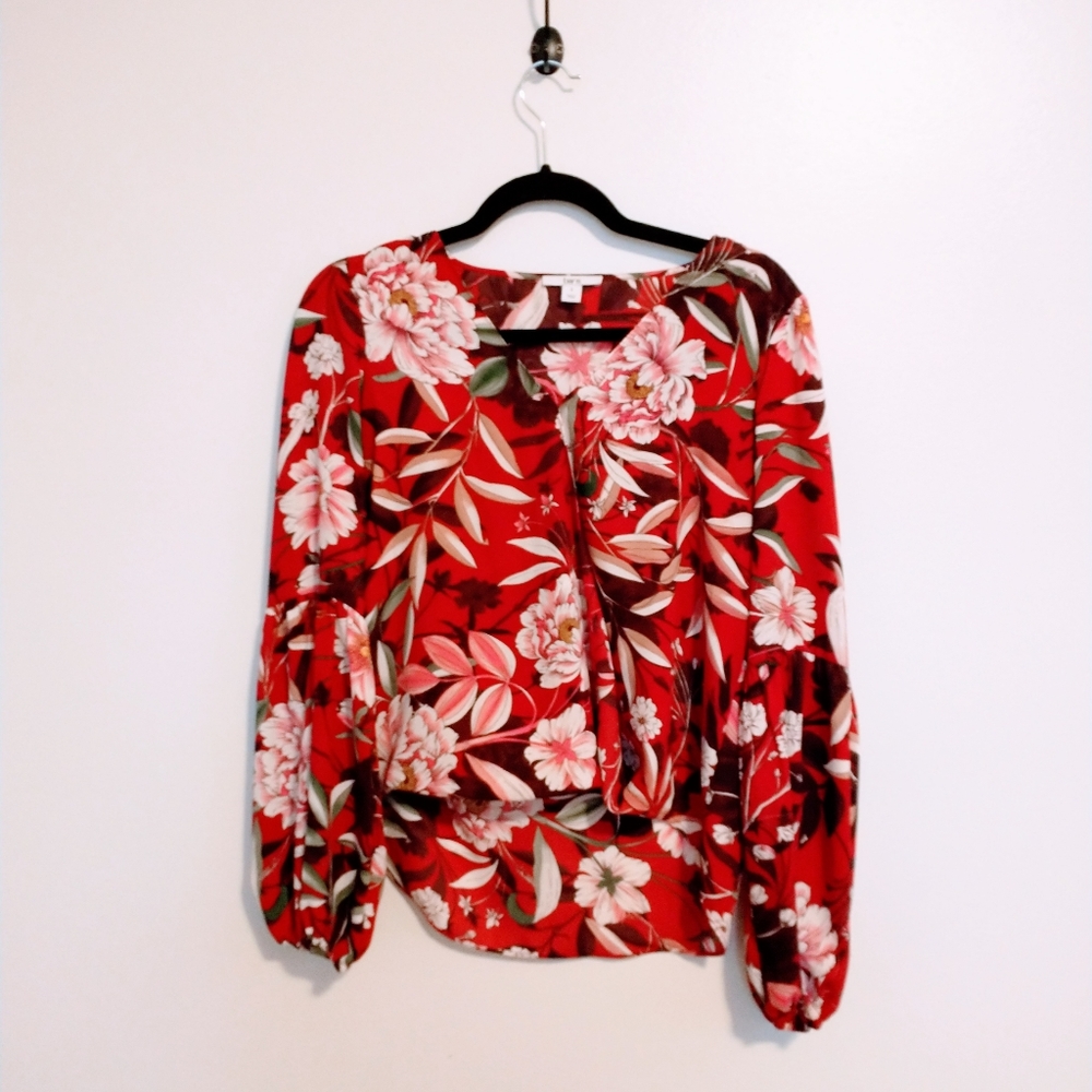 Bar III red floral long sleeve top, perfect for work! V neck size small